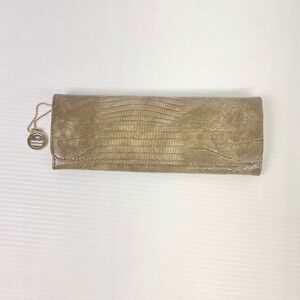 Big Buddha Santa Barbara Croc Embossed Clutch Wallet Tan/Green Gold Chain Charm